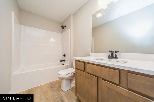 5516 NE Briarwood Drive, Ankeny, IA 50021