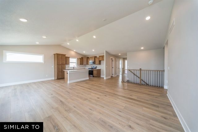 5516 NE Briarwood Drive, Ankeny, IA 50021