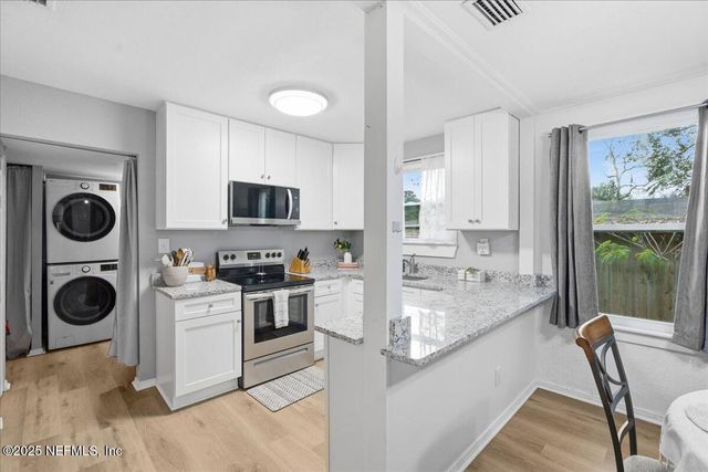 5250 FREMONT Street, Jacksonville, FL 32210