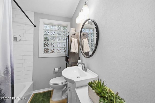 5250 FREMONT Street, Jacksonville, FL 32210