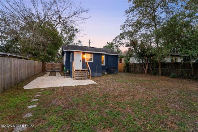 5250 FREMONT Street, Jacksonville, FL 32210