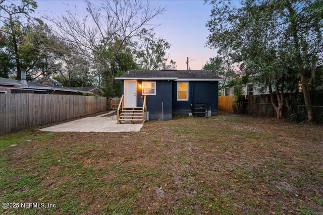 5250 FREMONT Street, Jacksonville, FL 32210