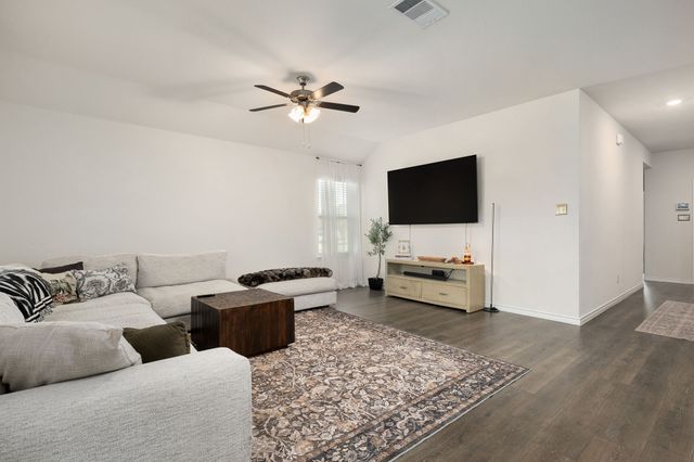 600 Auburn Forest Drive, Princeton, TX 75407