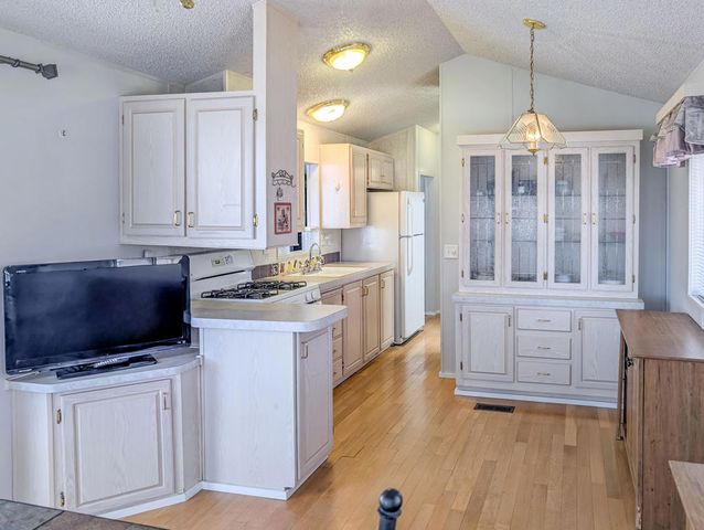 70200 Dillon Road 517, Desert Hot Springs, CA 92241