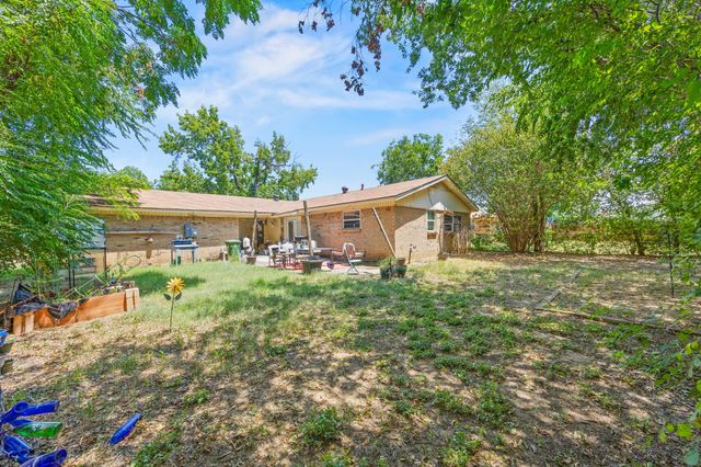 7508 Lola Drive, North Richland Hills, TX 76180