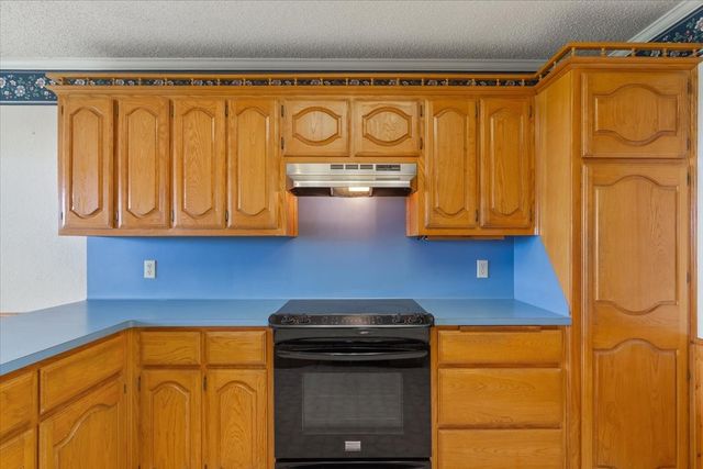 146 Indian Paint Brush, Eddy, TX 76524