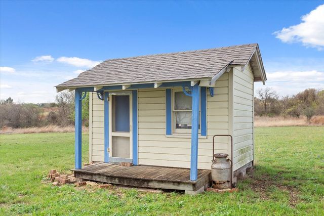 146 Indian Paint Brush, Eddy, TX 76524