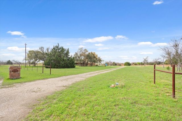 146 Indian Paint Brush, Eddy, TX 76524