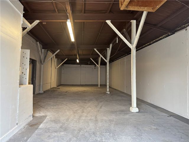 5867 Crocker, Los Angeles, CA 90003