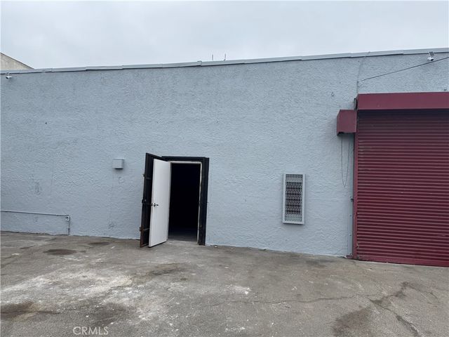 5867 Crocker, Los Angeles, CA 90003