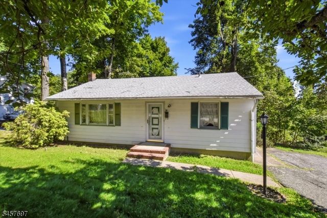 24 Jordan Ter, Dover Town, NJ 07801