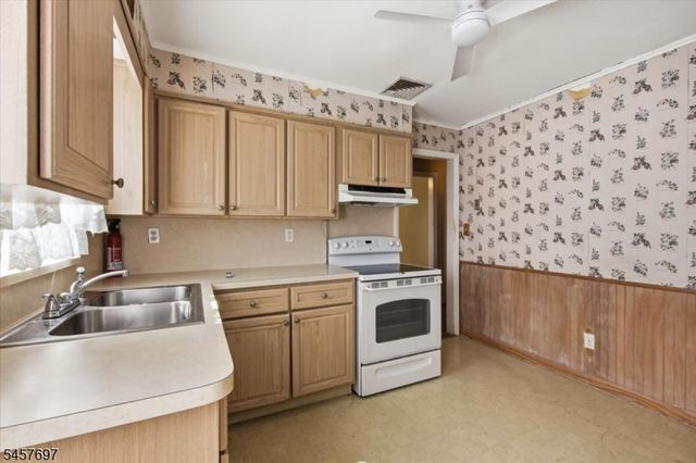 24 Jordan Ter, Dover Town, NJ 07801