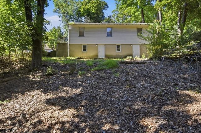 24 Jordan Ter, Dover Town, NJ 07801