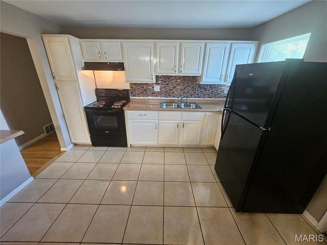 1500 Highmont Drive, St Louis, MO 63136