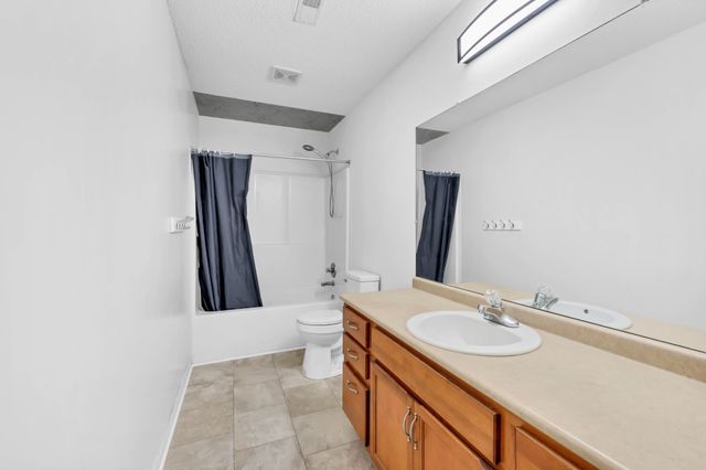 1540 Buchanon Dr, Clarksville, TN 37042