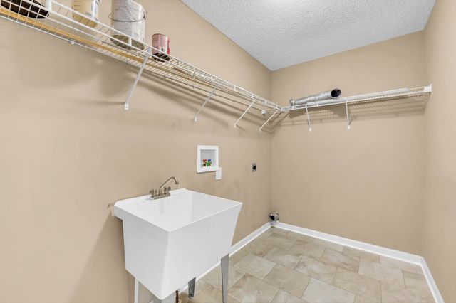 1540 Buchanon Dr, Clarksville, TN 37042