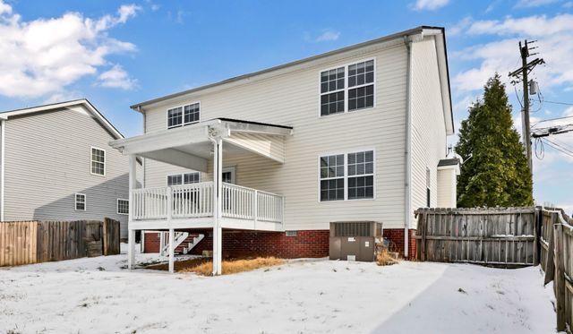 1540 Buchanon Dr, Clarksville, TN 37042