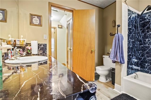 8203 E 105th Street, Kansas City, MO 64134