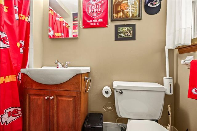 8203 E 105th Street, Kansas City, MO 64134