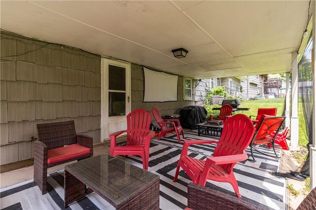 8203 E 105th Street, Kansas City, MO 64134