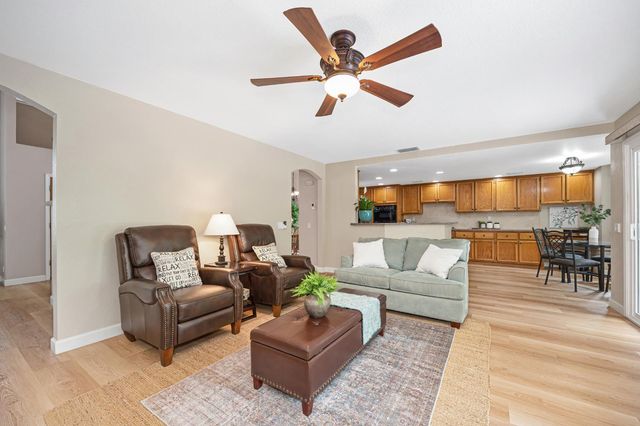 140 Stonington Way, Folsom, CA 95630