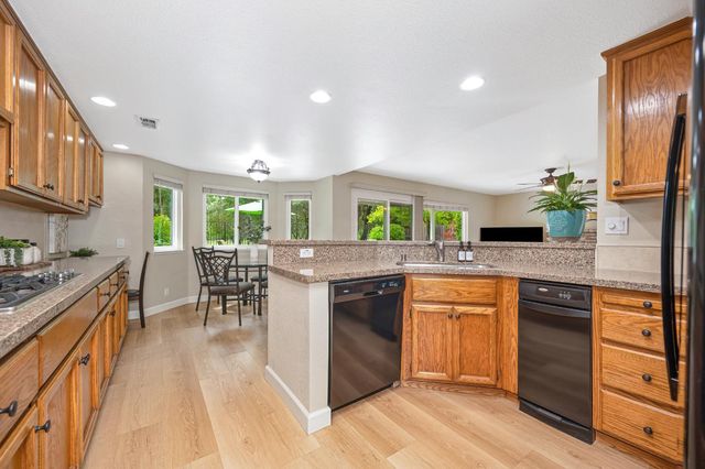 140 Stonington Way, Folsom, CA 95630