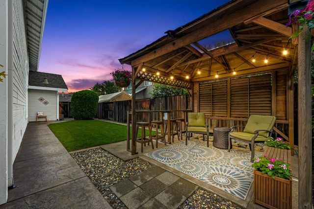 140 Stonington Way, Folsom, CA 95630