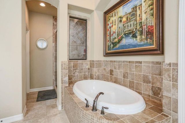 208 Mirafield LN, Austin, TX 78737