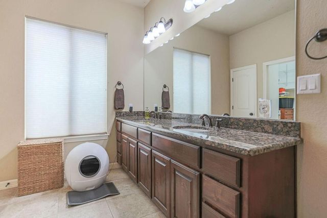 208 Mirafield LN, Austin, TX 78737
