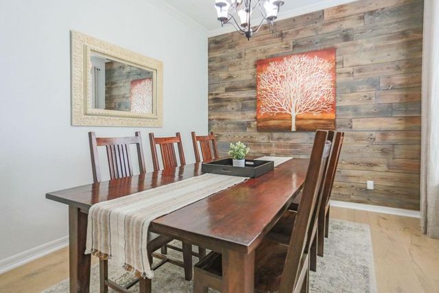 208 Mirafield LN, Austin, TX 78737