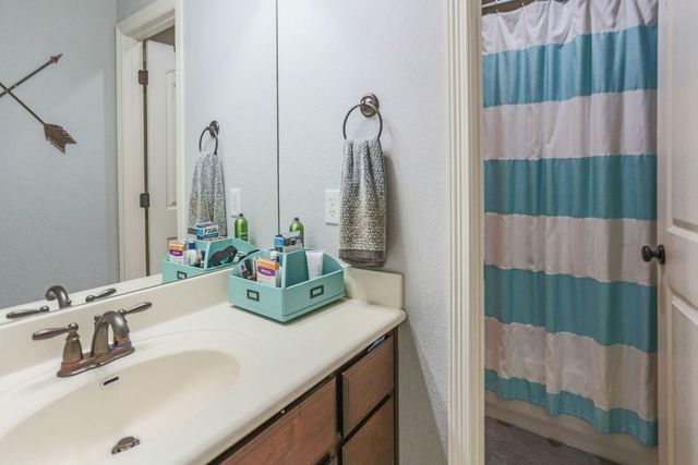 208 Mirafield LN, Austin, TX 78737