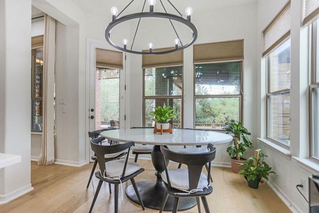 208 Mirafield LN, Austin, TX 78737