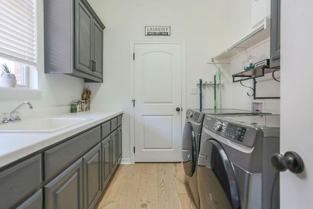 208 Mirafield LN, Austin, TX 78737