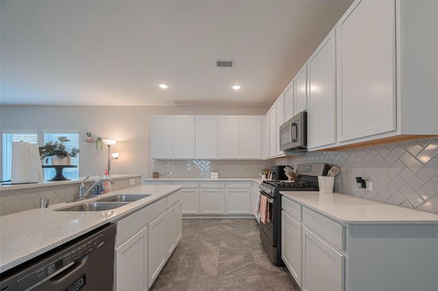 2446 Palisade Crest Drive, Rosharon, TX 77583