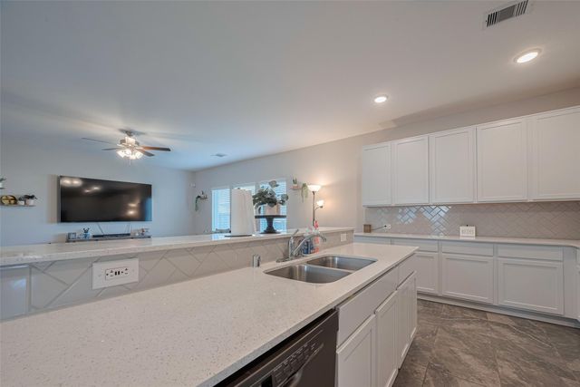 2446 Palisade Crest Drive, Rosharon, TX 77583