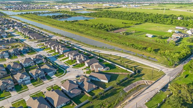 2446 Palisade Crest Drive, Rosharon, TX 77583