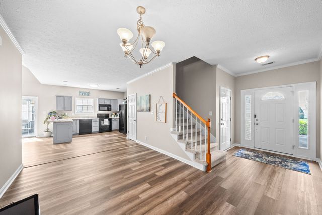 3737 Meadow Ridge Ln, Clarksville, TN 37040
