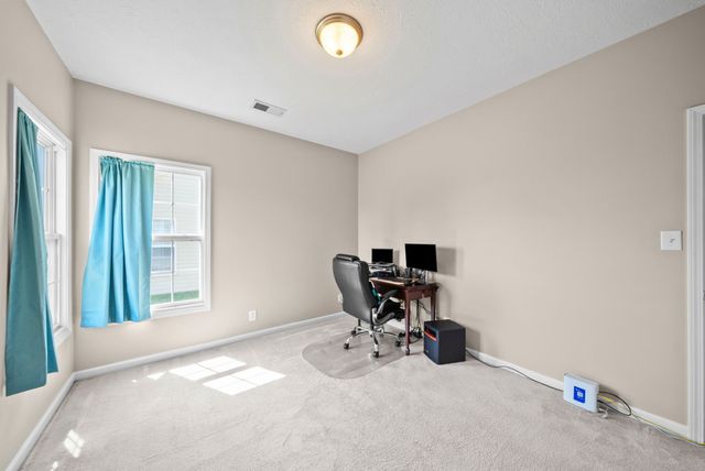 3737 Meadow Ridge Ln, Clarksville, TN 37040