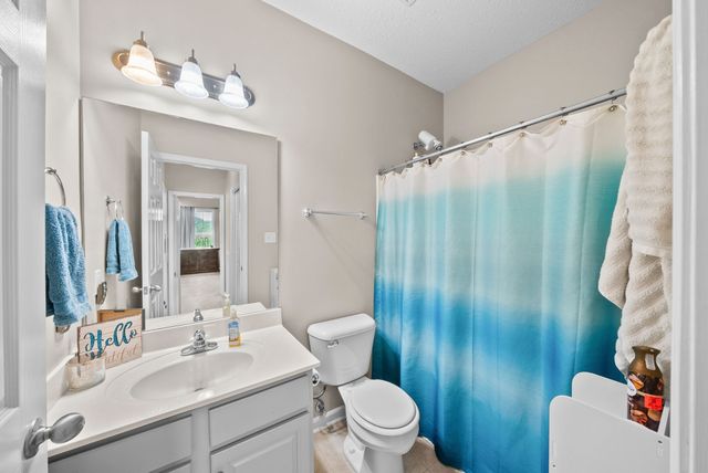 3737 Meadow Ridge Ln, Clarksville, TN 37040