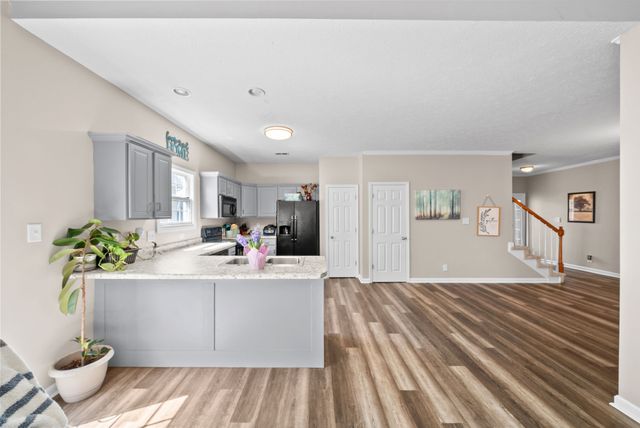 3737 Meadow Ridge Ln, Clarksville, TN 37040