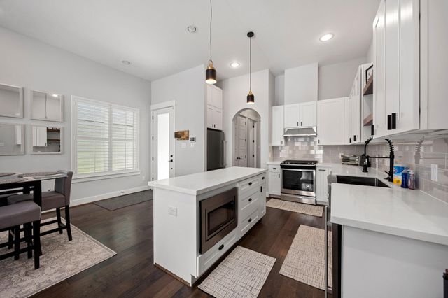 111 Coronado Street, Houston, TX 77009