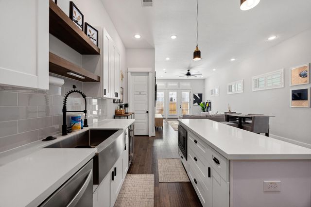 111 Coronado Street, Houston, TX 77009