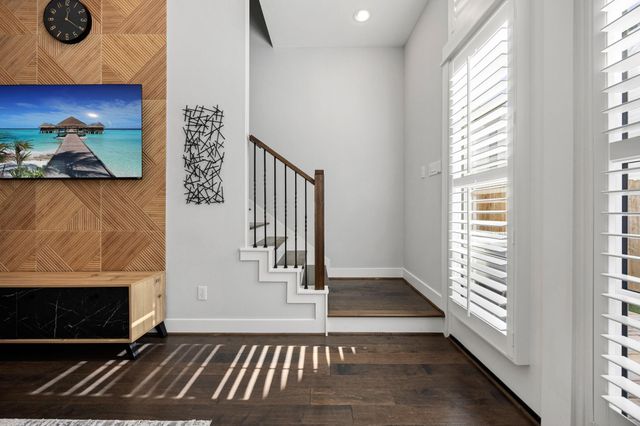 111 Coronado Street, Houston, TX 77009