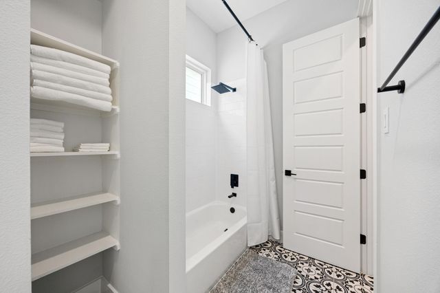 111 Coronado Street, Houston, TX 77009