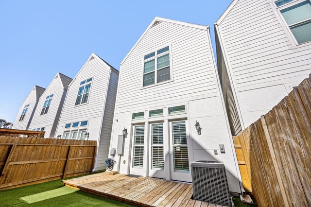 111 Coronado Street, Houston, TX 77009