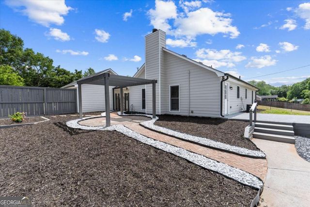1587 Cronic Town Road, Auburn, GA 30011
