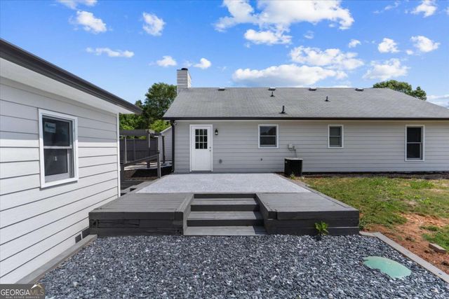 1587 Cronic Town Road, Auburn, GA 30011