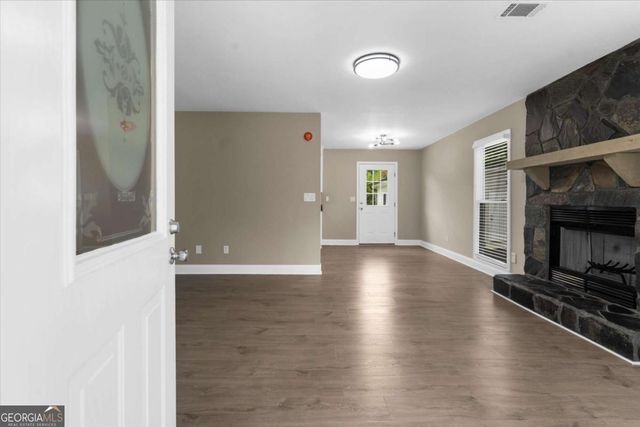 1587 Cronic Town Road, Auburn, GA 30011