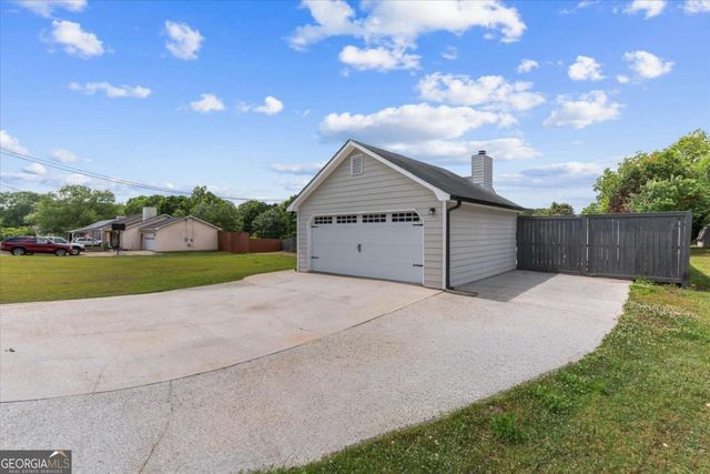 1587 Cronic Town Road, Auburn, GA 30011