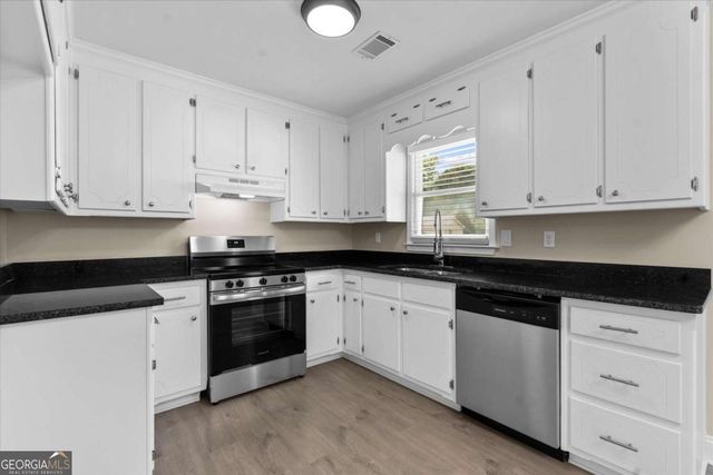 1587 Cronic Town Road, Auburn, GA 30011